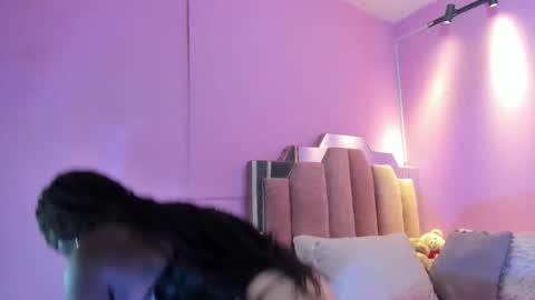 L O V E  online show from December 18, 11:49 am