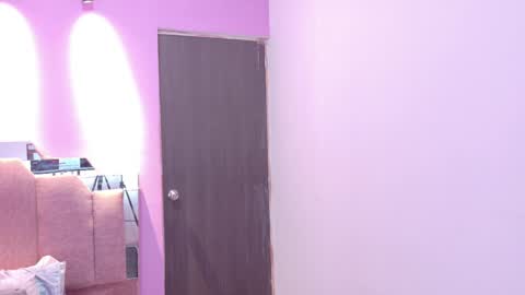 L O V E  online show from March 28, 11:44 am