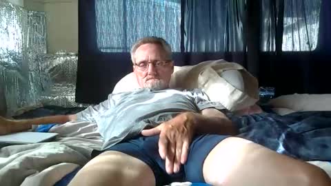just here to have fun and cum online show from June 9, 12:49 pm