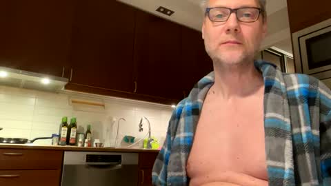 loveshine_ online show from January 10, 7:14 am