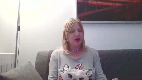 Marlyn online show from January 23, 11:05 pm