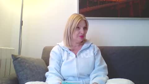 Marlyn online show from January 20, 1:32 pm