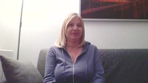 Marlyn online show from January 8, 11:52 pm