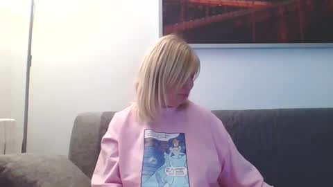 Marlyn online show from January 3, 4:16 pm