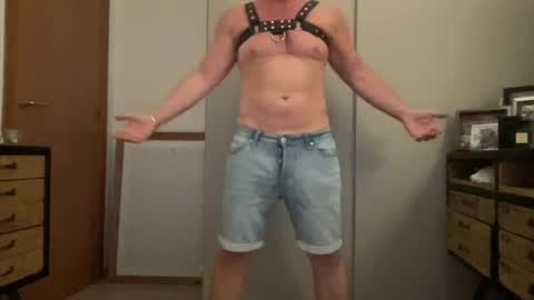 lovetostrip10 online show from July 19, 2:25 am