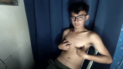 lovetosuckxox online show from February 18, 12:28 pm