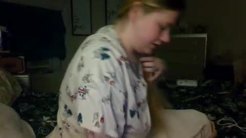 lovetubes101 online show from January 3, 2:32 am