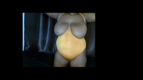 loveytiana online show from November 24, 8:07 pm