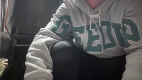 Snapshot of lowkey42011 chatting on September 30, 12:15 pm lowkey42011 online show from September 30, 12:15 pm