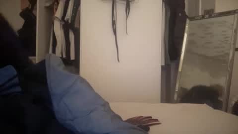 Snapshot of lowkey42011 chatting on October 15, 7:37 pm lowkey42011 online show from October 15, 7:37 pm
