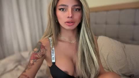 Candice online show from April 23, 6:31 pm