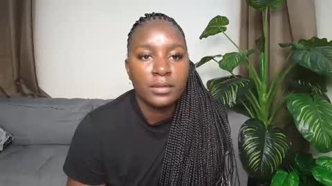 loyalcutie online show from May 13, 5:39 am