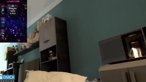 luara_ online show from April 11, 11:36 am