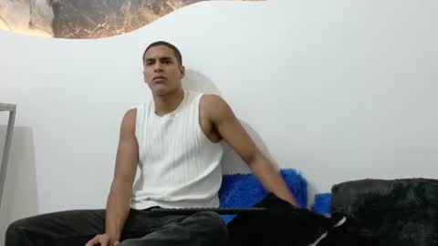 lucas021_ online show from June 25, 11:04 am