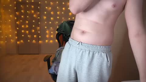 Lucas Gill online show from January 10, 8:37 pm