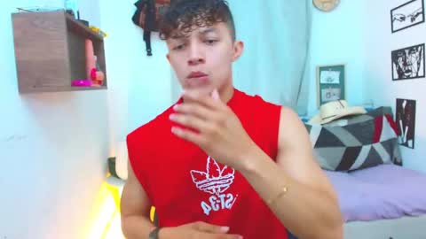 Snapshot of lucas_luxx1 chatting on September 17, 1:03 pm Lucas Luxx online show from September 17, 1:03 pm