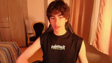 lucas_xo online show from September 23, 4:06 am