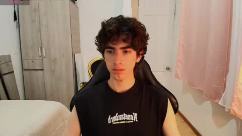 lucas_xo online show from September 21, 1:53 am