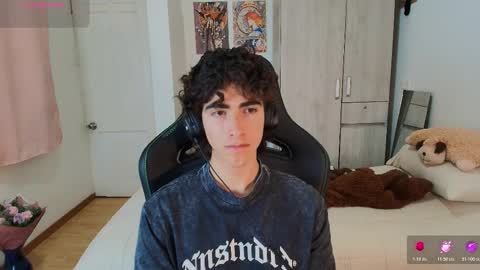 lucas_xo online show from February 6, 2:26 am