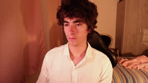 lucas_xo online show from October 6, 1:01 am