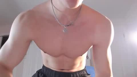 LucasKodak online show from November 25, 4:33 am