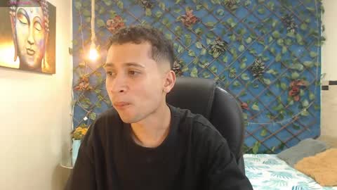 LucassSmith11 online show from April 7, 7:05 pm