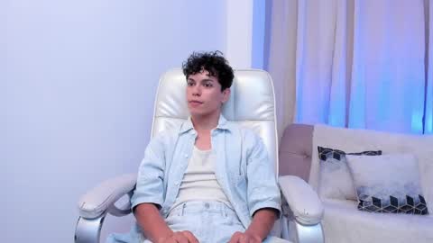 Lucho online show from March 31, 4:02 am