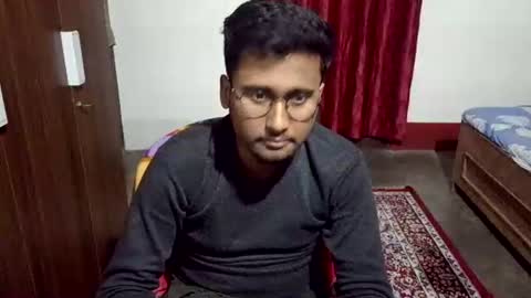 luci_ri online show from February 6, 11:57 am