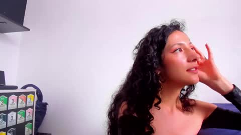 Lucia online show from March 10, 5:18 pm