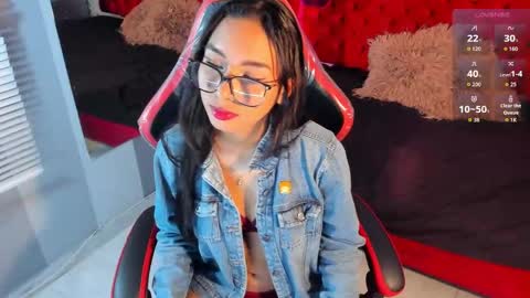 L U C I A online show from September 22, 2:54 pm