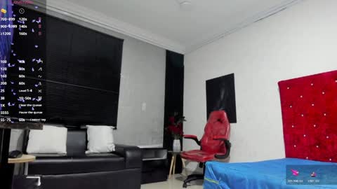 L U C I A online show from April 6, 12:39 pm