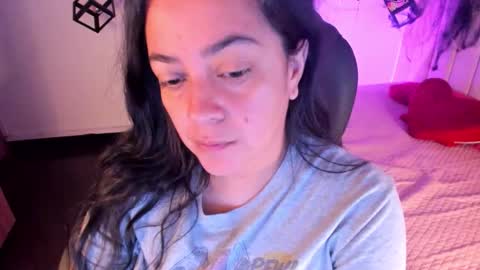 Lucia Vonne online show from October 30, 1:33 pm