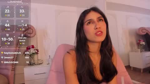 Snapshot of luciana_roa chatting on September 14, 8:54 pm Luciana online show from September 14, 8:54 pm