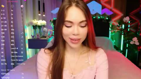 MimiFors online show from October 21, 7:50 pm