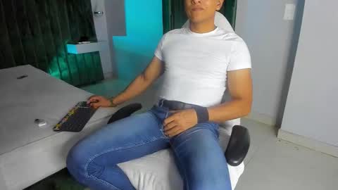 Leo online show from November 12, 12:40 pm