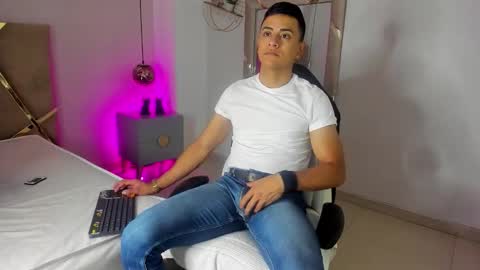 Leo online show from November 20, 12:15 pm