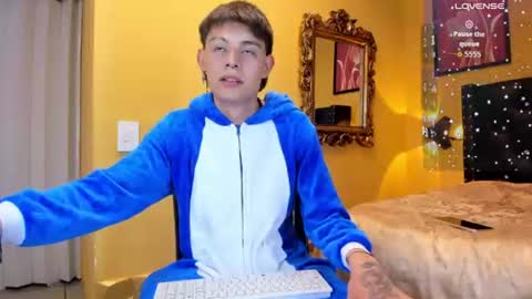 luckk_ online show from July 2, 3:55 am
