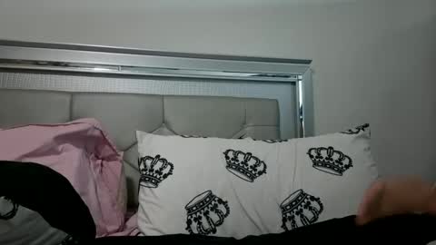 Snapshot of luckycleo chatting on October 12, 5:15 pm Cleo online show from October 12, 5:15 pm