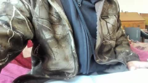 Snapshot of luckydrakex chatting on September 27, 8:34 am Lucky online show from September 27, 8:34 am