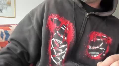 Snapshot of luckydrakex chatting on February 17, 9:35 am Lucky online show from February 17, 9:35 am