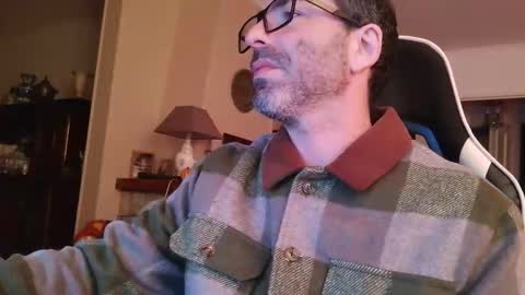 Snapshot of luckydrakex chatting on October 19, 8:13 pm Lucky online show from October 19, 8:13 pm