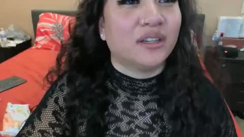 luckylee1992 online show from April 11, 7:45 am