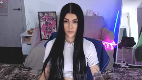 Monika online show from November 10, 2:31 pm