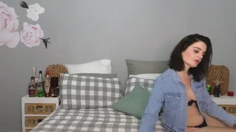 Lucy online show from May 15, 9:33 pm