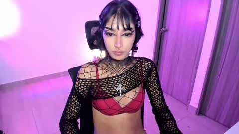 lucyfer online show from February 28, 10:28 pm