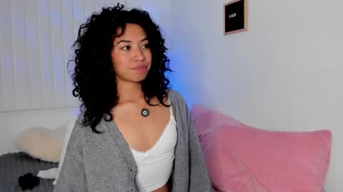 Lucy online show from April 25, 6:37 am