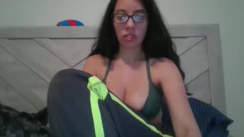 lucylitt25 online show from March 15, 7:50 pm