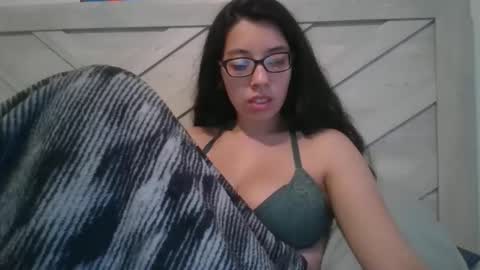 lucylitt25 online show from March 20, 7:41 pm