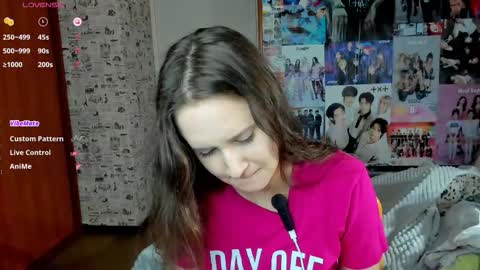 Lucy Rose online show from October 20, 3:28 pm