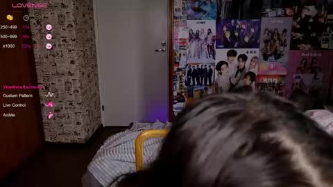 Lucy Rose online show from November 6, 5:54 am